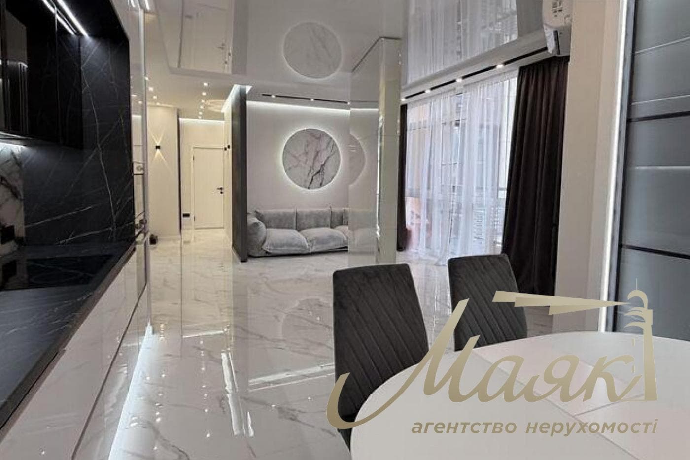 3-Bedroom Apartment for Sale in the "French Quarter 2" Residential Complex, M. McKay Street, Pechersky District