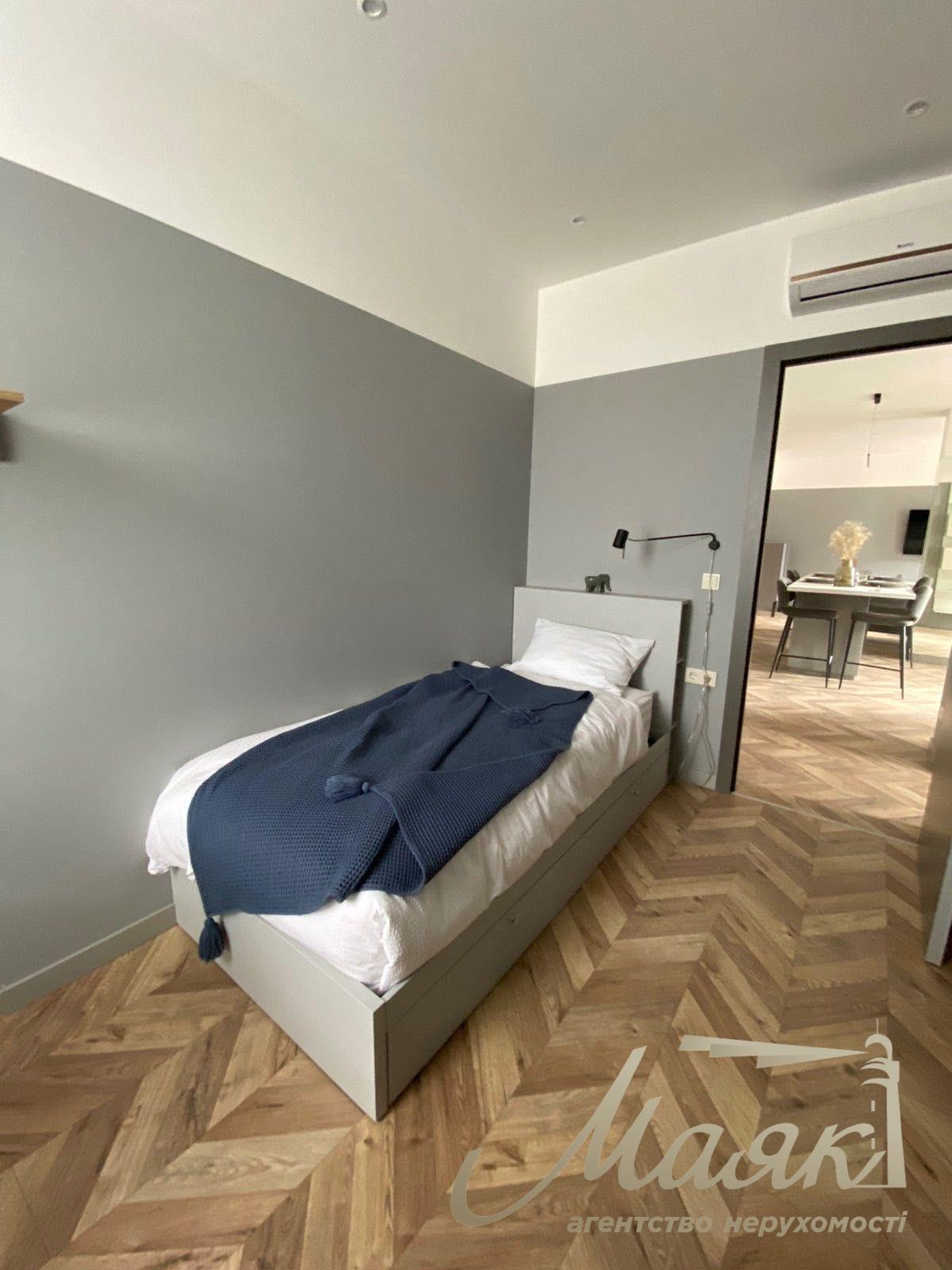 Rent 3-room apartment 105m2 LCD Chicago Central House Chicago Central House Antonovicha str. 44 , Pechersk district