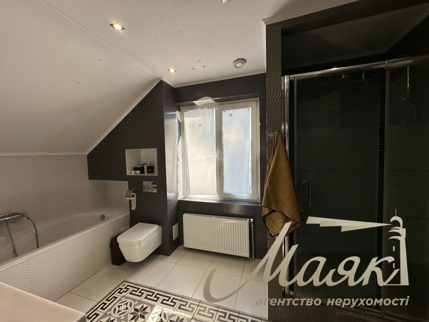 Продаж будинку з ремонтом у лісі Ірпеня. Район Адмірала