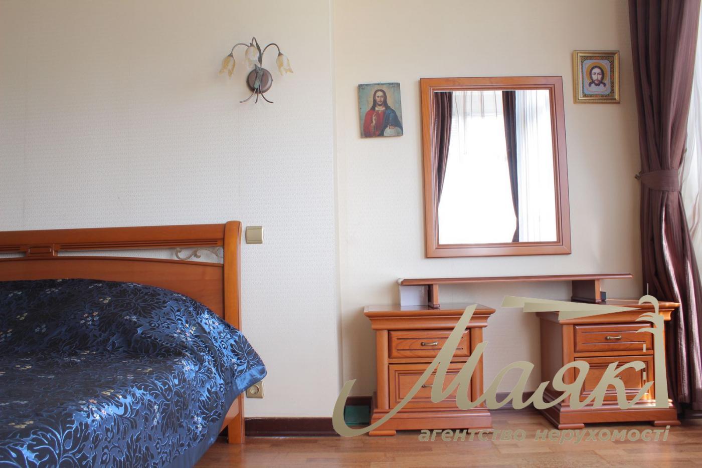 Продаж 4к квартири вул. Кловський Узвіз, Печерськ