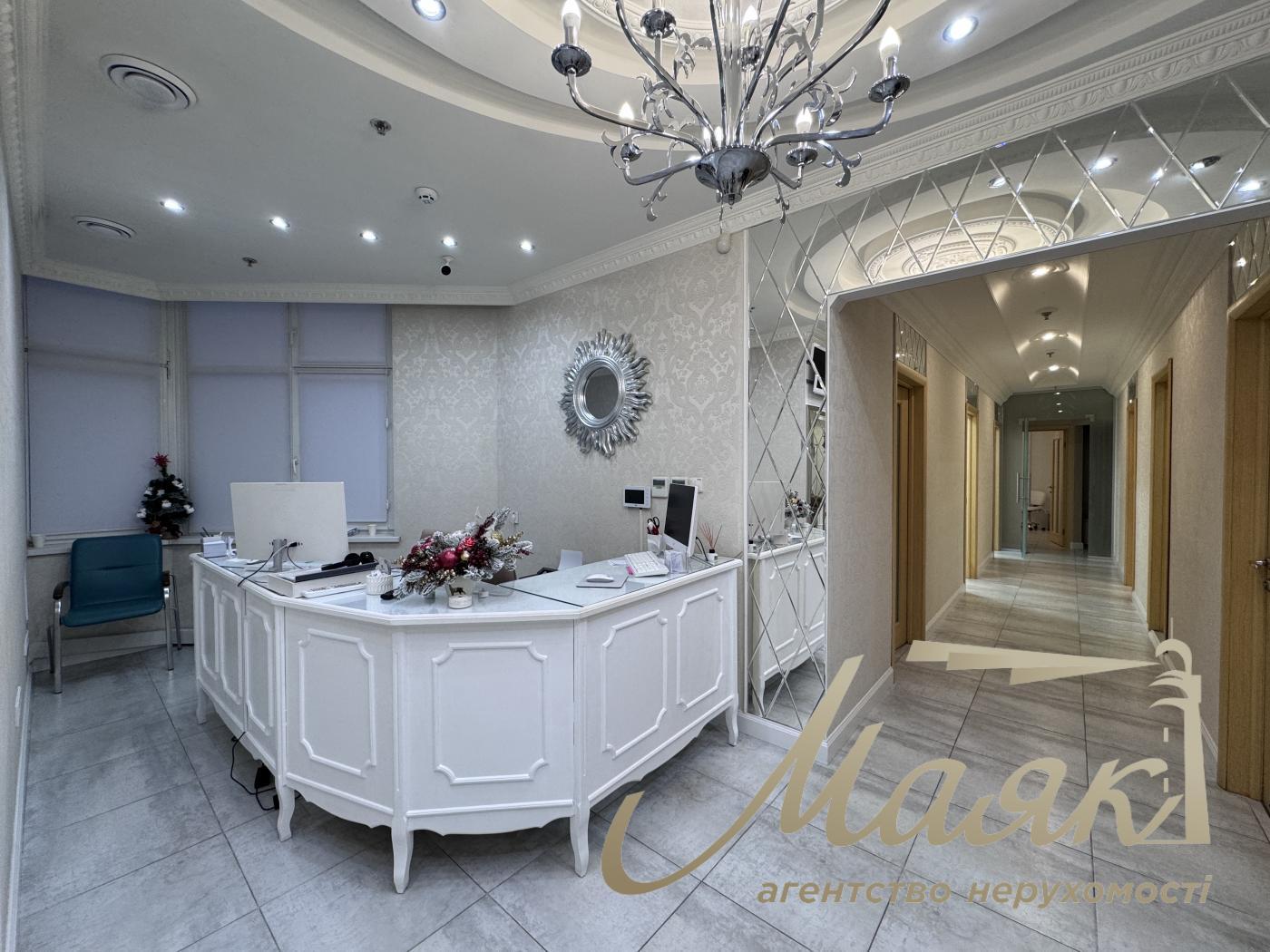 Sale of facade premises on the streets Dneprovskaya embankment, Osokorki, Poznyaki.