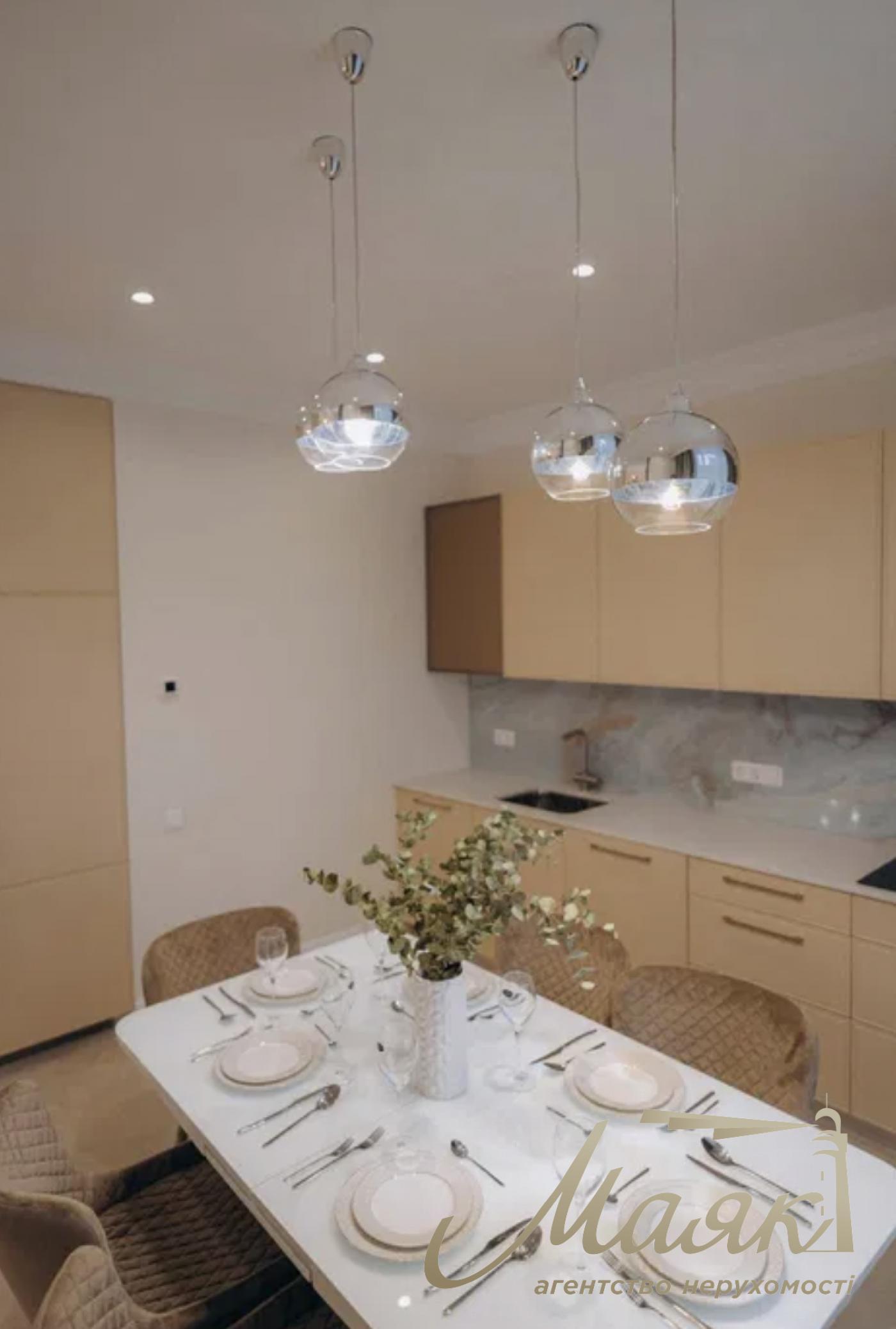 Продаж 3-кімнатної квартири 118м2 в ЖК "Новопечерські Липки", Драгомирова/Верхогляда 15Б, Печерський район