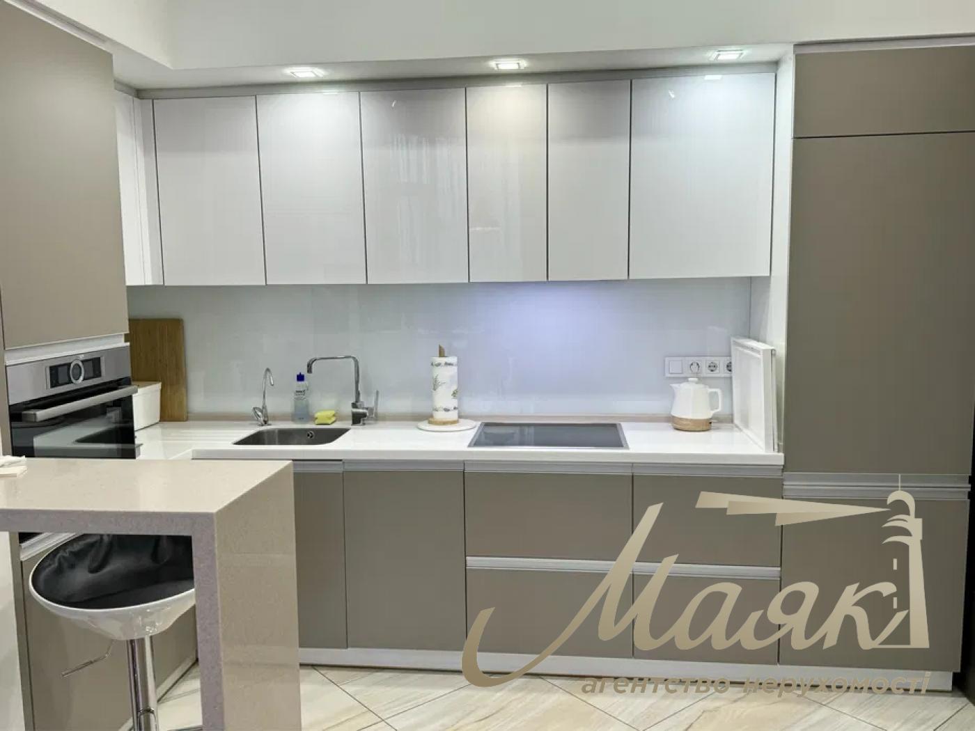 Rent of 2-room apartment, Andreya Verkhoglyada (Dragomirov) st. 2-A, Novopechersky Dvor residential complex