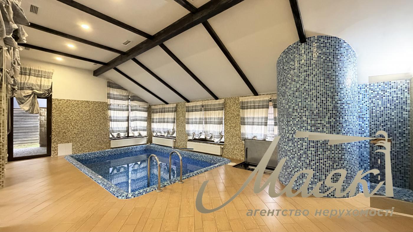 Оренда будинку К.Заспа, Козин, Плюти, оренда будинку в містечку, басейн, ліс, охорона