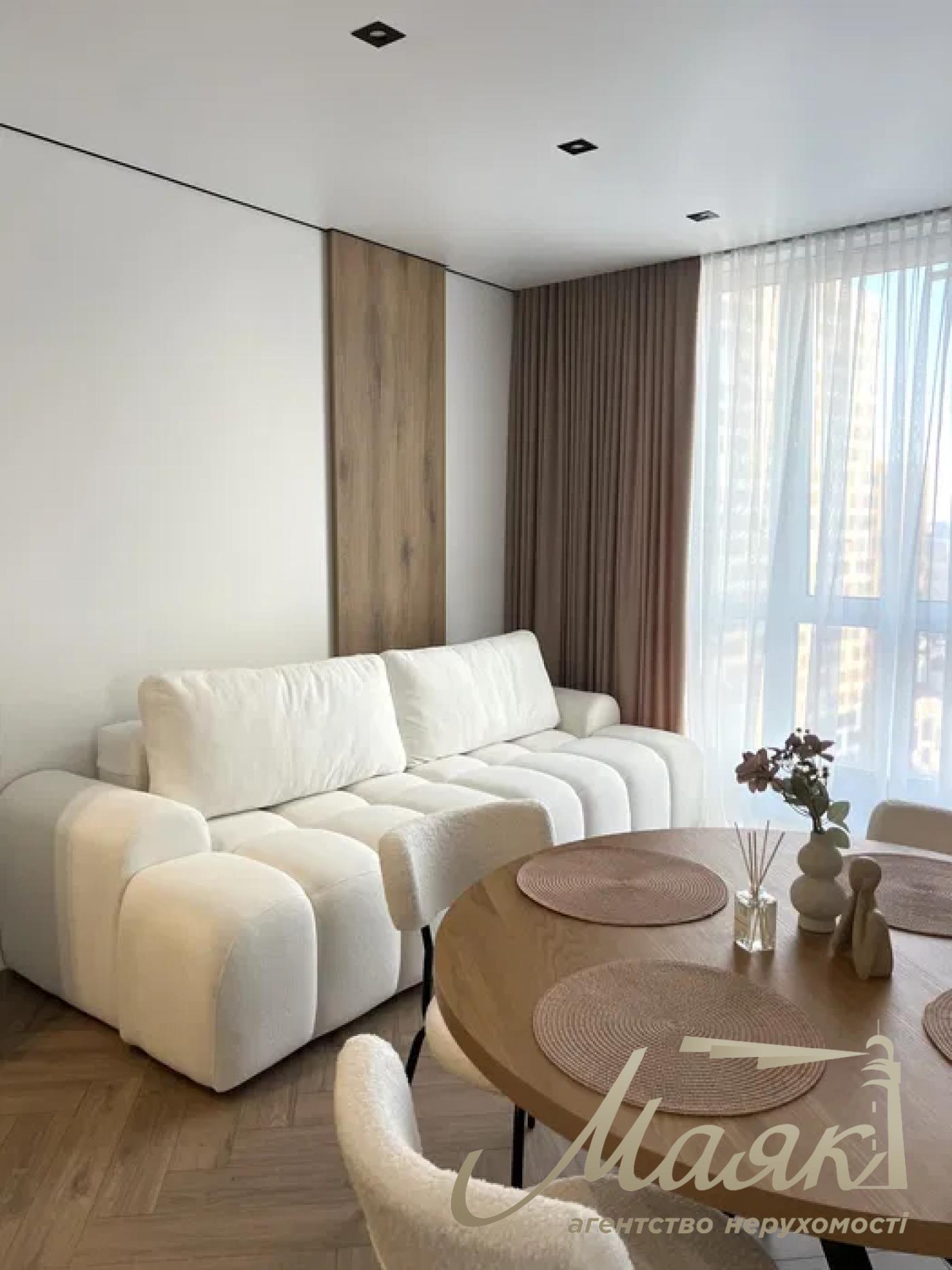 Продажа 2-комнатной квартиры ЖК Варшаский 3, ул. Змиенко