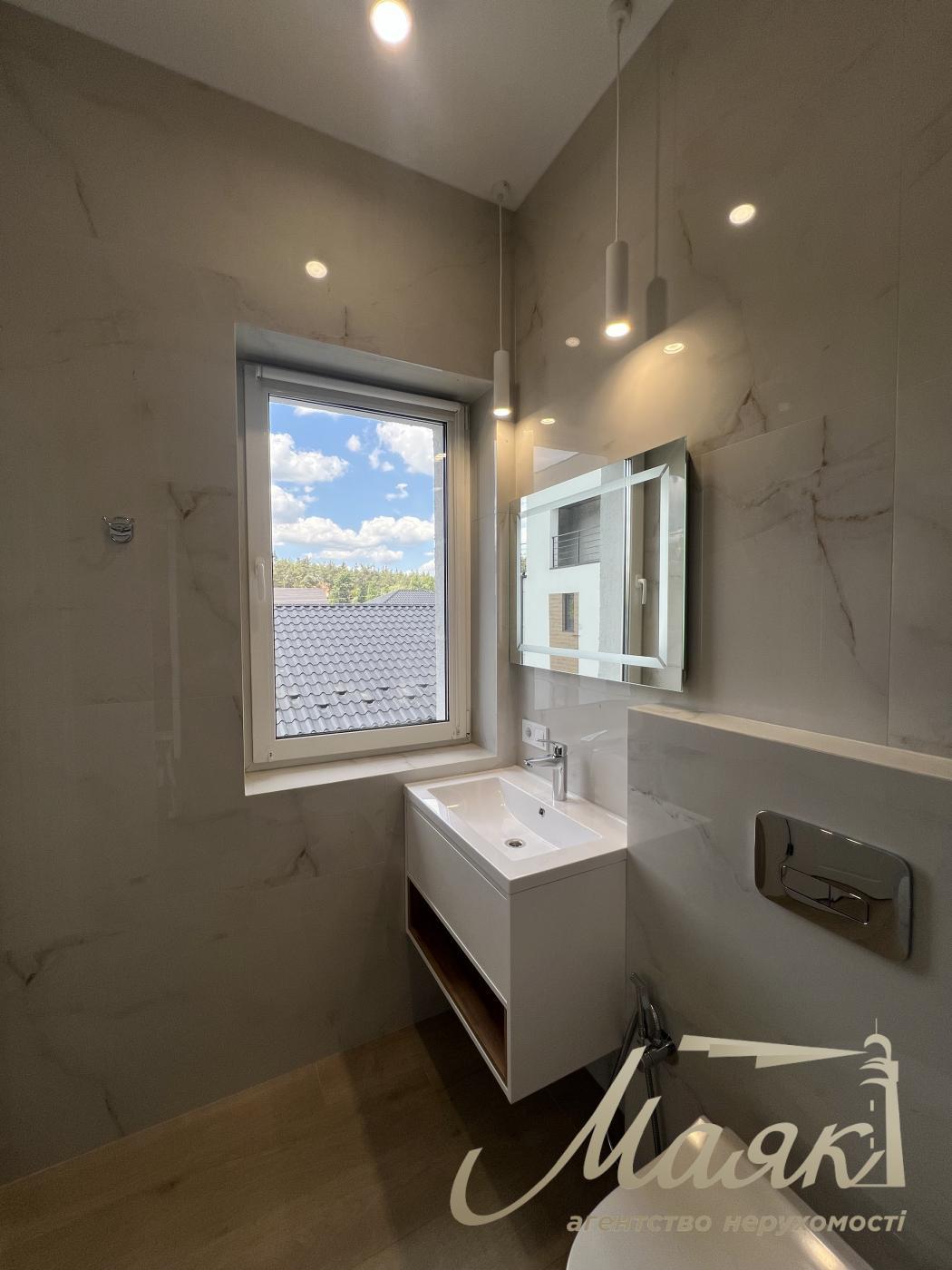 Rent 3-storey duplex 270m2, Kozin