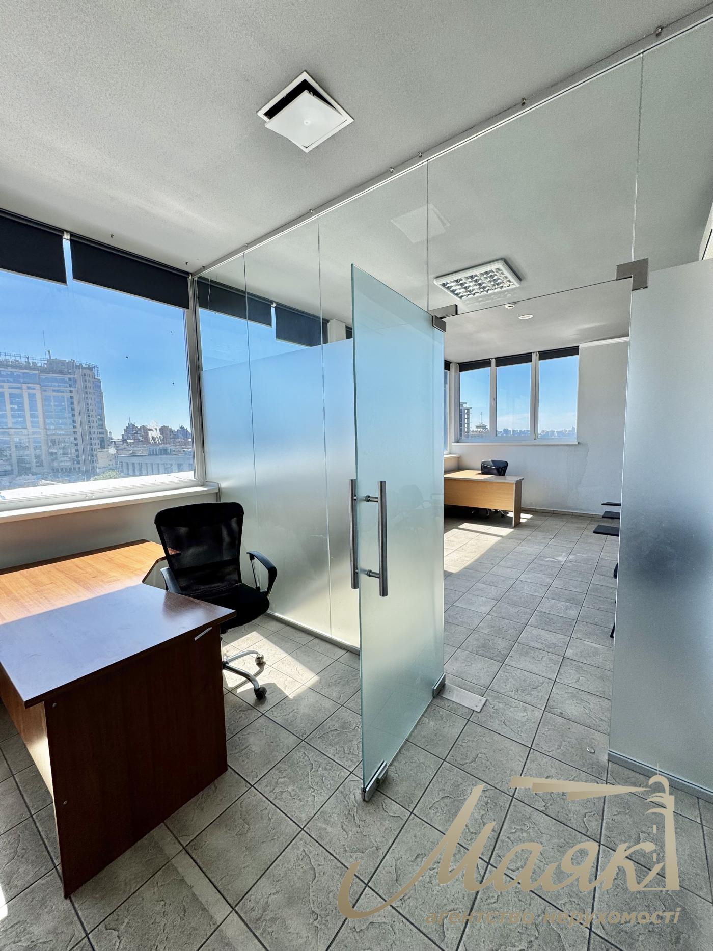 Rent of open-space office 420 sq.m. Business center Sapphire | Pechersk