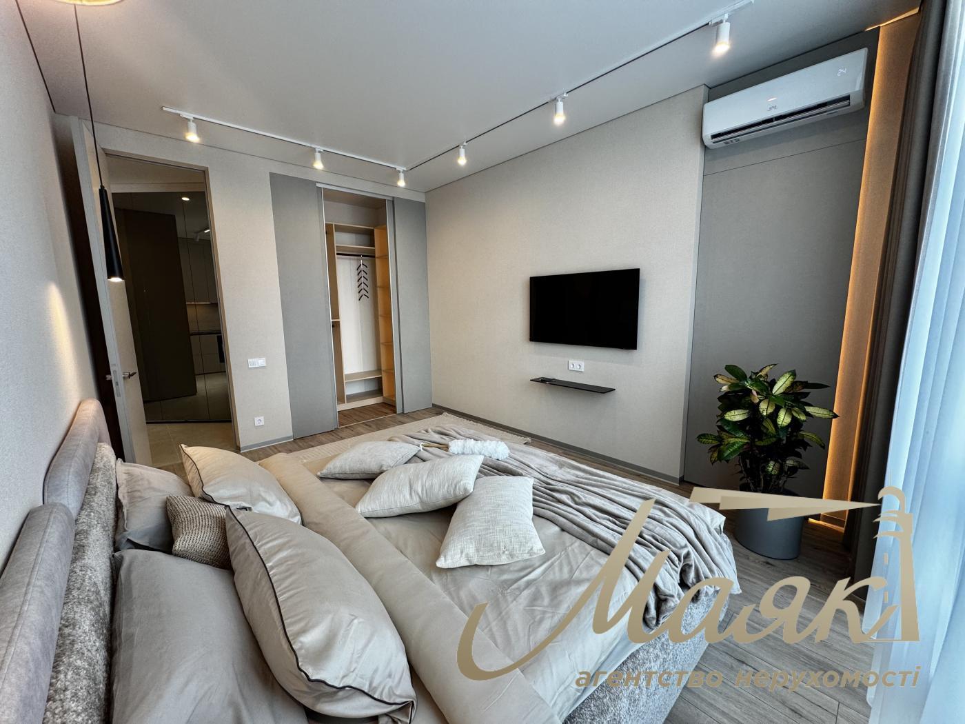 Продажа квартиры 65 кв.м в ЖК Бульвар Фонтанов|Печерск