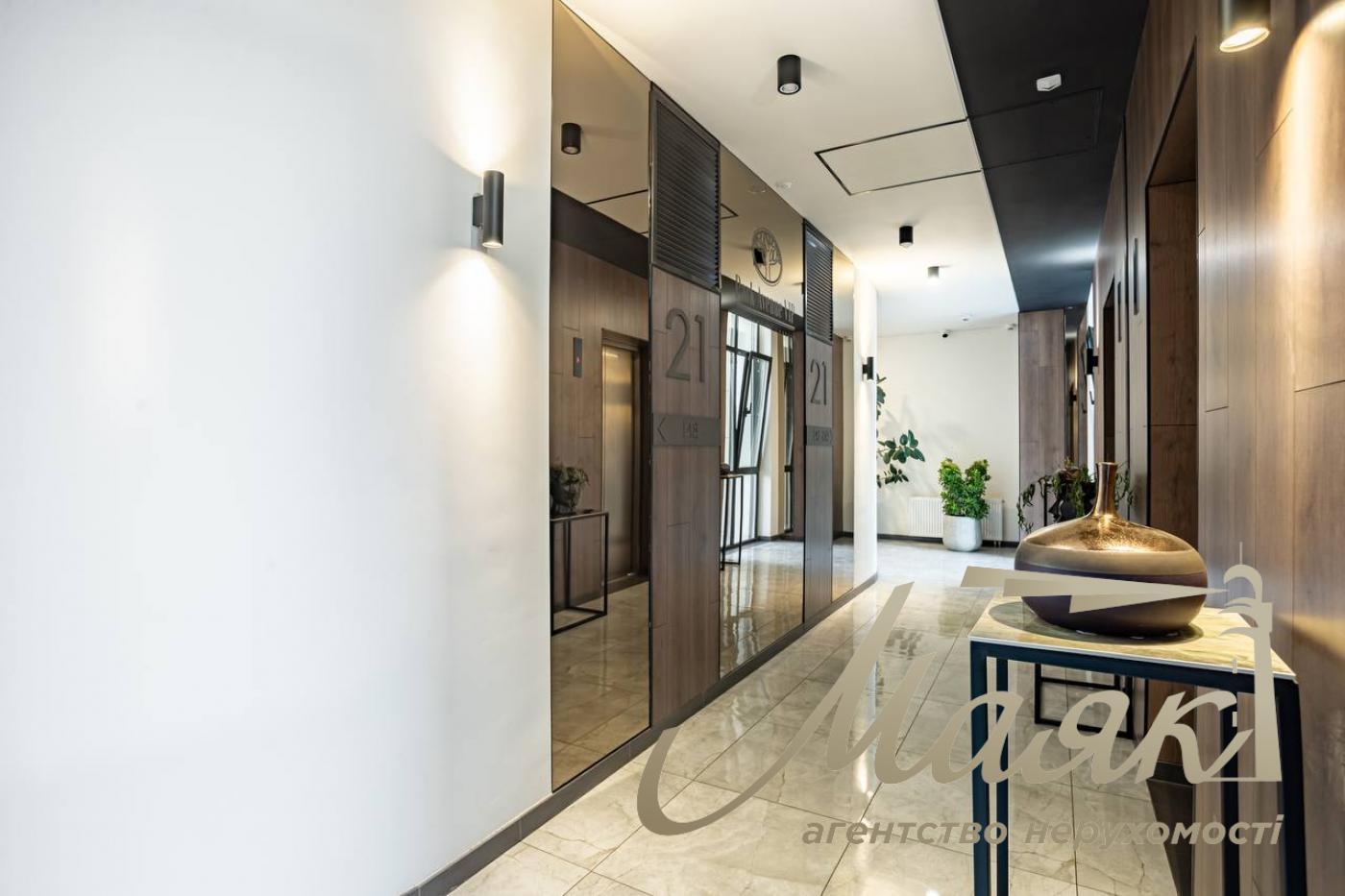 Продаж пентхауса 195 м² з терасою та дизайнерським ремонтом у ЖК Park Avenue VIP, Київ