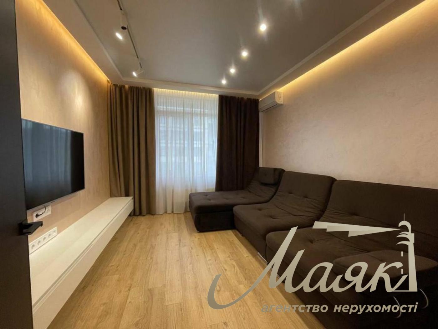 Sale of 2-room apartment 60m2 in residential complex Parkland, Yunosheskaya st. 17, Goloseevsky district, Kyiv.