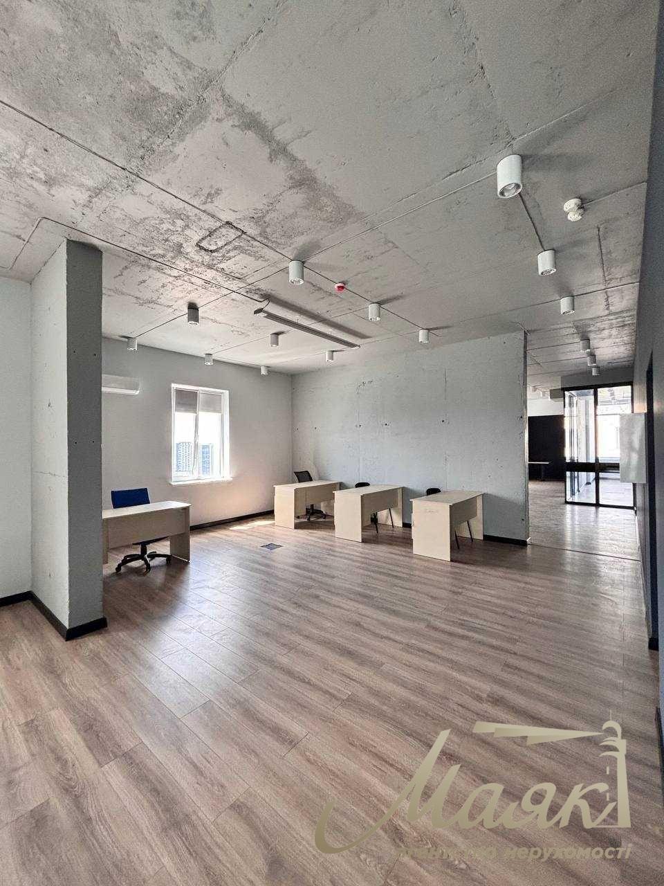 Office for rent 200 m2 in LCD "RIVERSTONE"