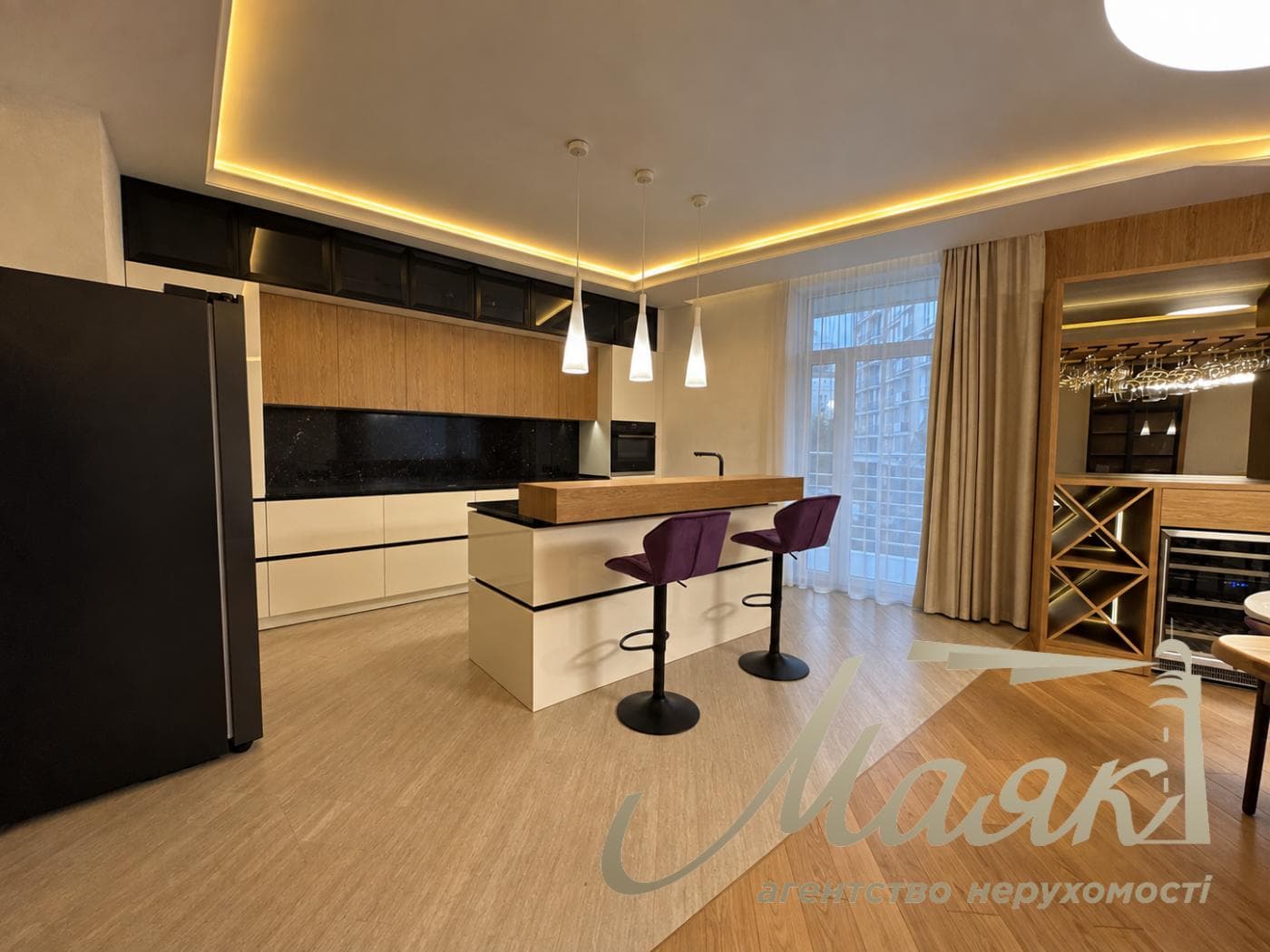 Продаж автономної 4-кімнатної квартири у ЖК «Французький квартал», вул. Саперне поле, Печерськ