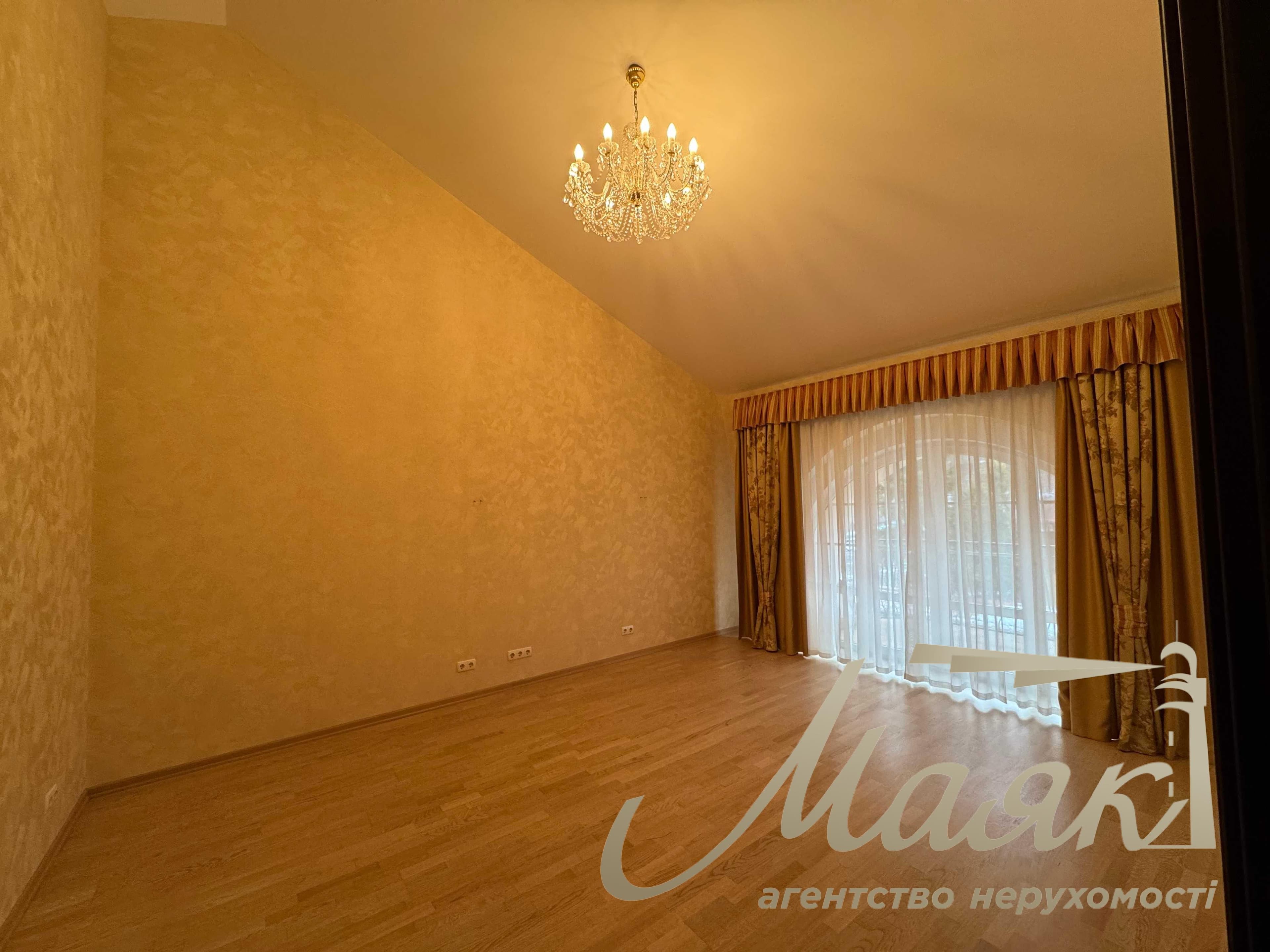 Аренда таунхауса 427 м² с видом на Ботанический сад, Печерский район