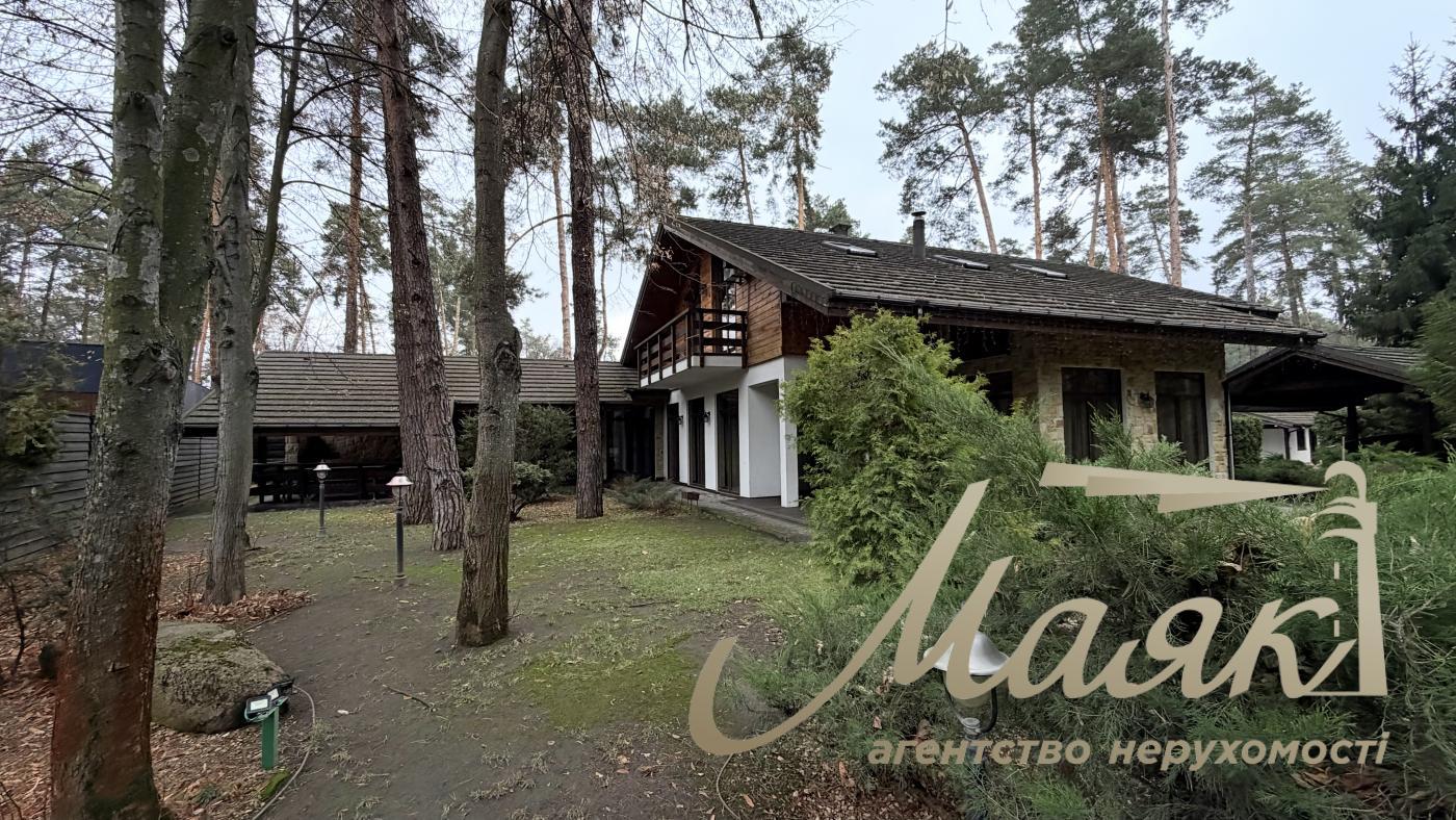 Оренда будинку К.Заспа, Козин, Плюти, оренда будинку в містечку, басейн, ліс, охорона