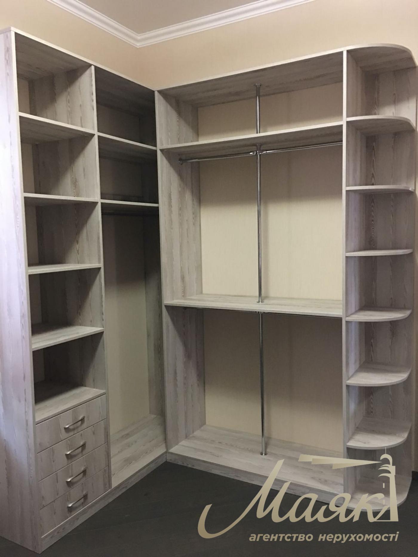 House for sale 1000 m2 Gostomel