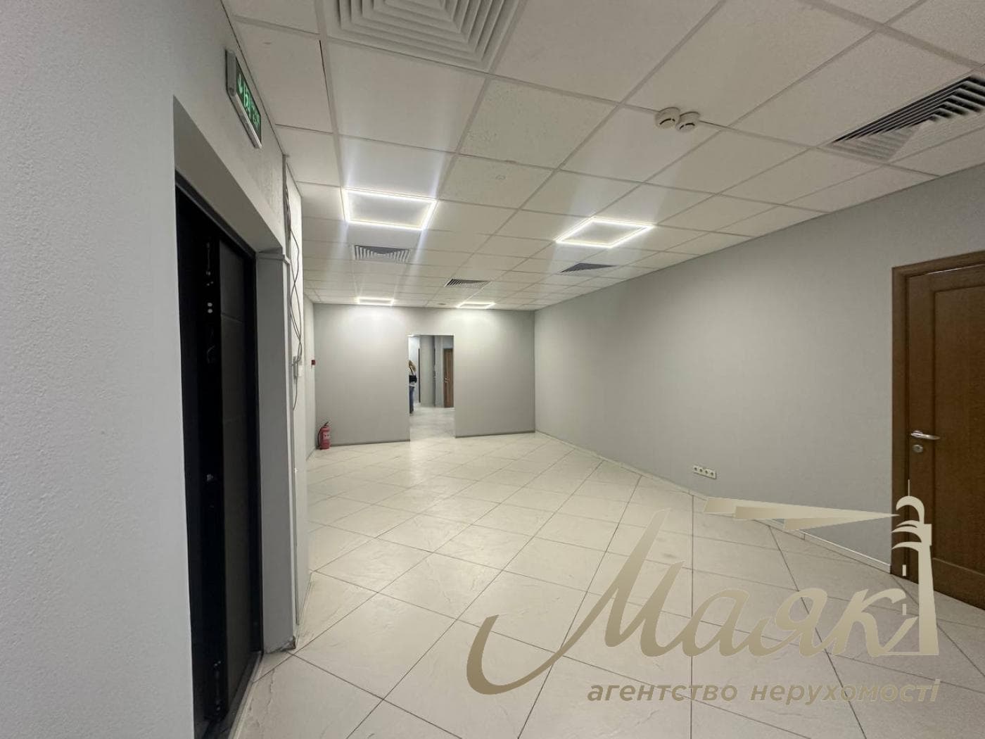 Оренда офісу площею 500 м² на провулку Крестовому, 2, Арсенальна.