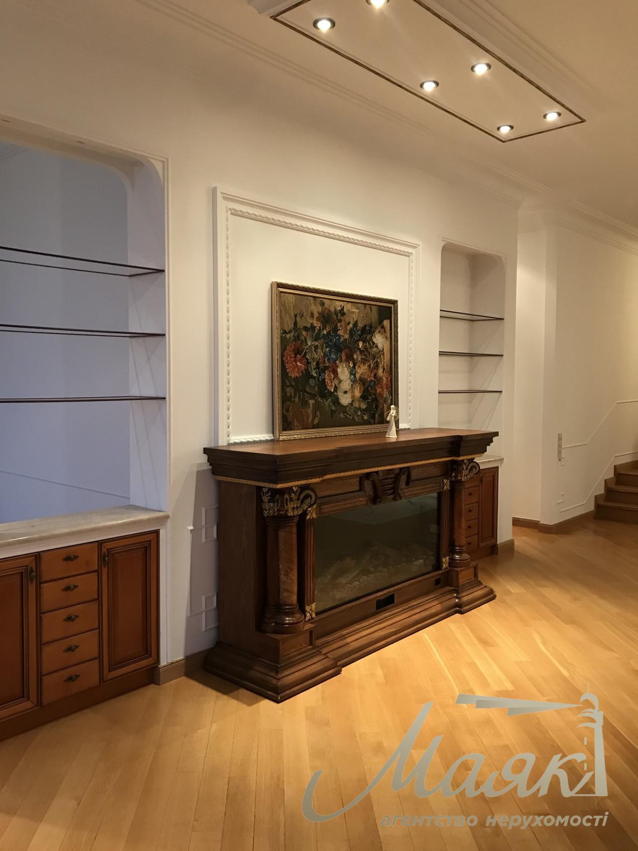 Продаж 3х кімн. квартири 211 м2 + тераса по вул. Круглоуніверситетська, 18/2, Хрещатик, Липки