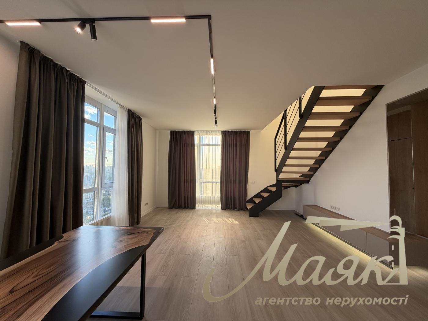 Аренда двухуровневой квартири  120м2 в ЖК " Подвысоцкий" , Печерск, Киев