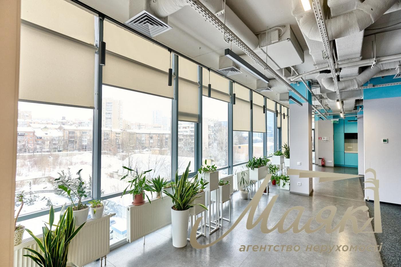 Rent an autonomous office in BP "Europassage", 225m², stm. Olimpiyskaya, Center, Kyiv