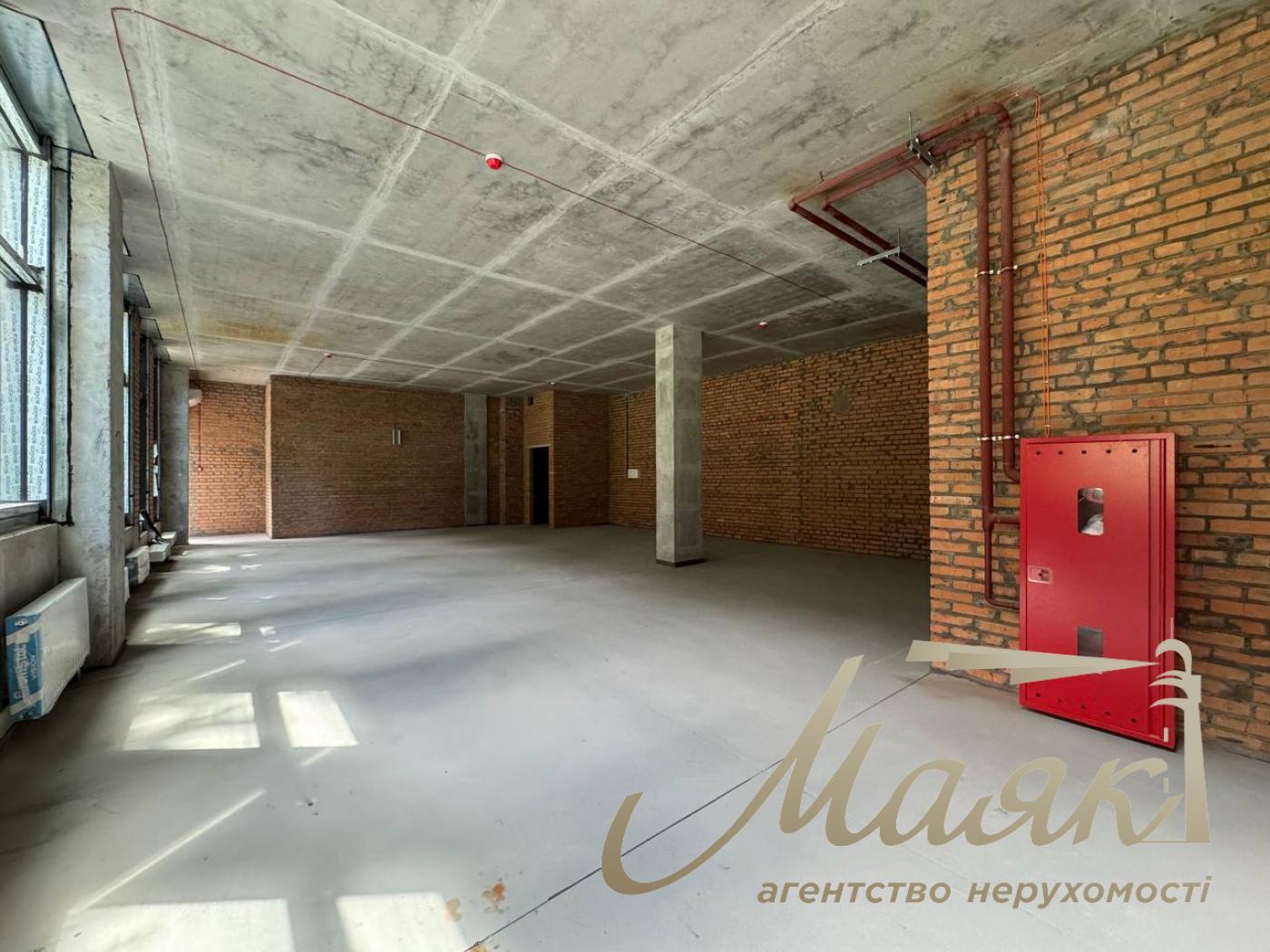 Оренда фасадного 110м2 приміщення ЖК Трініті вул. Тютюнника, 39/2