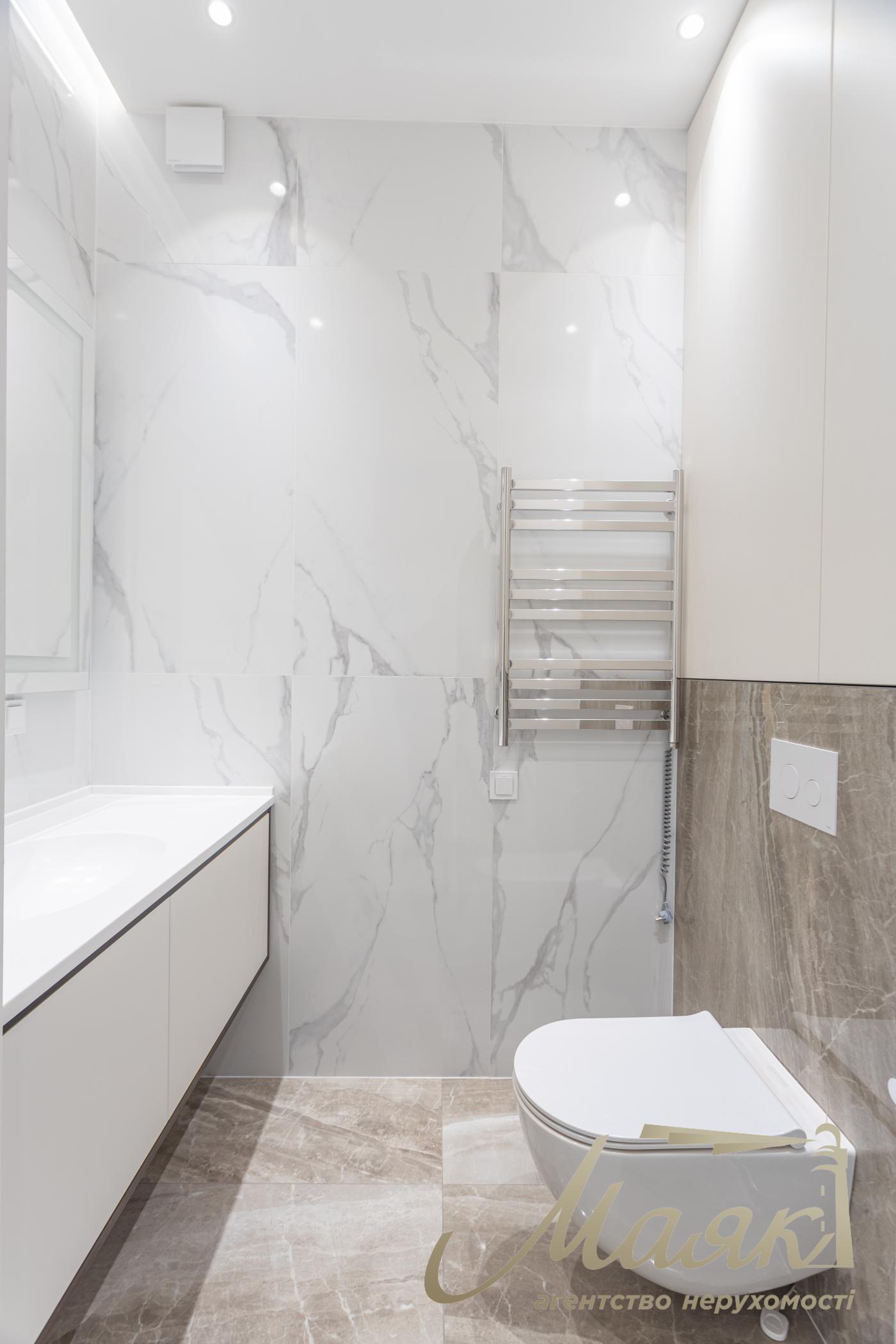 Продаж 4-кімнатної квартири 180 м² в ЖК "Новопечерські Липки", Драгомирова 15Б, Печерський район, Київ.