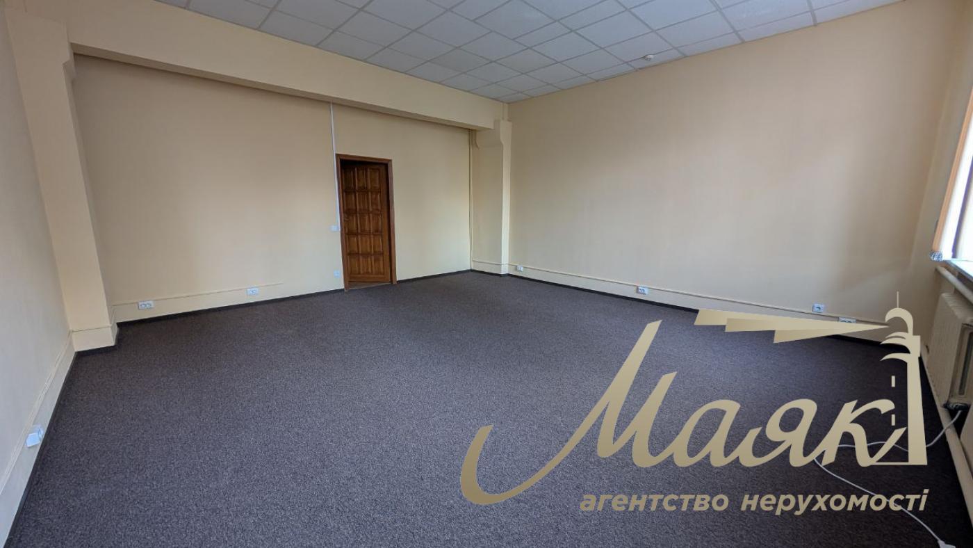Продаж офісних приміщень 974м2 у центрі Печерська вул. Євгена Коновальця, 31