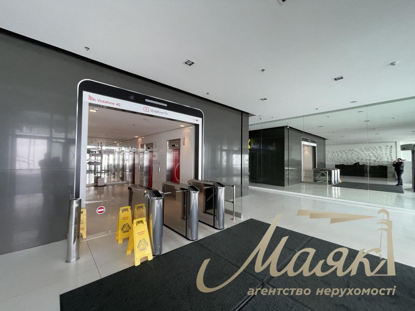 Office space for rent: 1,111 m² in the business center on Leipzigska Street, Pechersk.