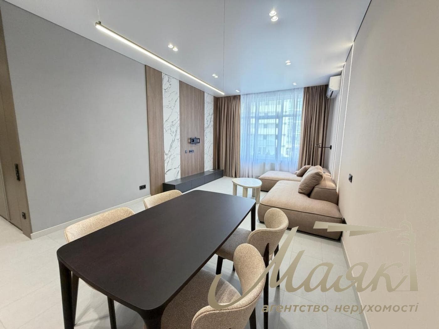 3-Bedroom Apartment for Rent in the Novopecherskie Lipki Residential Complex, 15B Verkholyuda (Dragomirova) St.