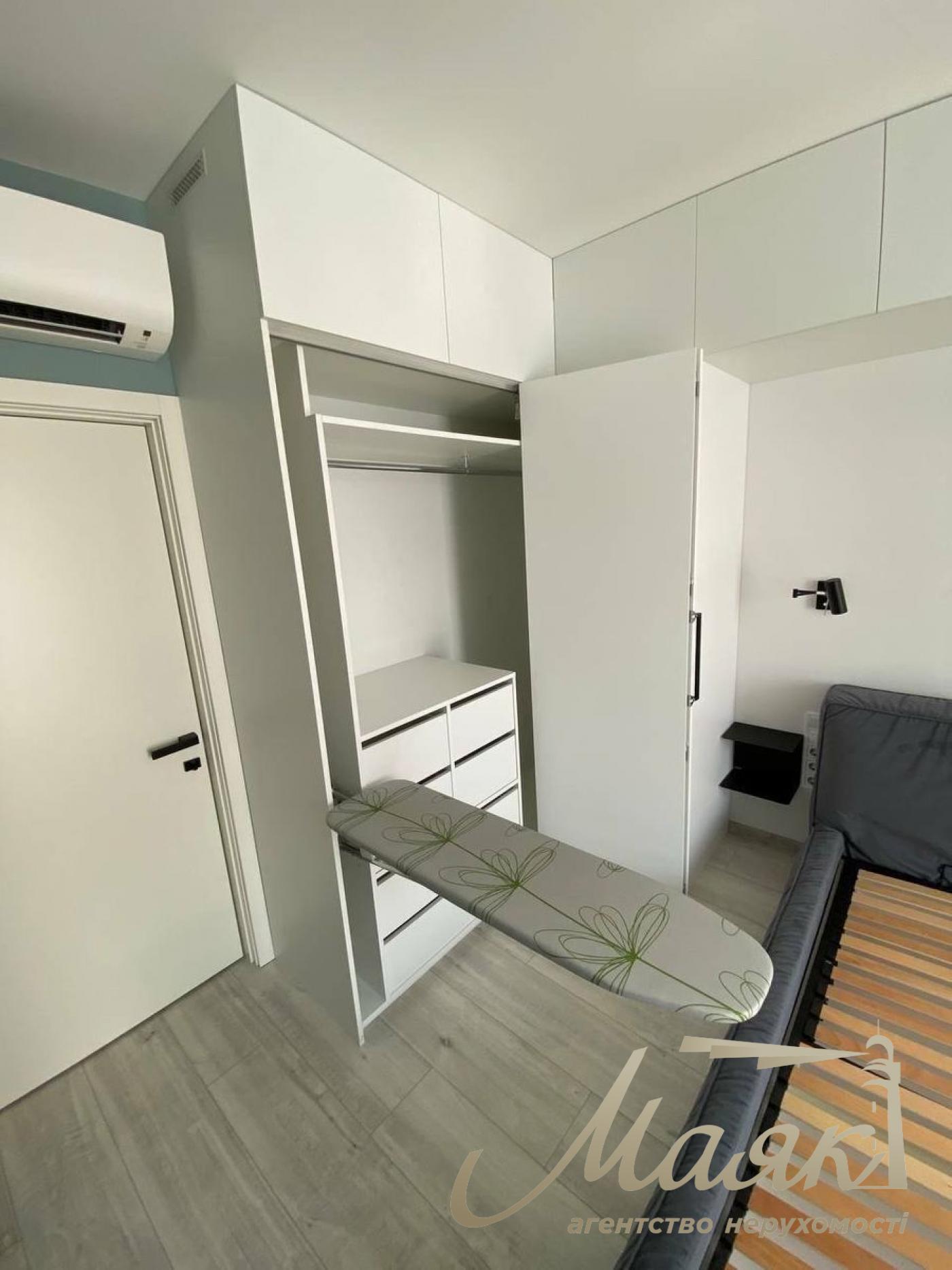 Продаж 4к квартири ЖК Комфорт Таун, вул. Регенераторна