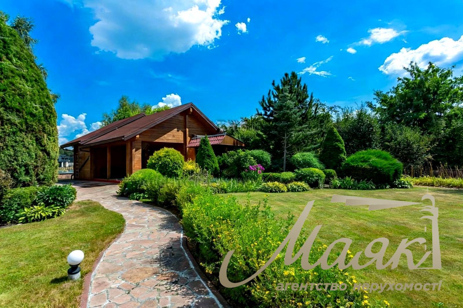 Оренда будинку 250м2 в с. Романків вул. Центральна