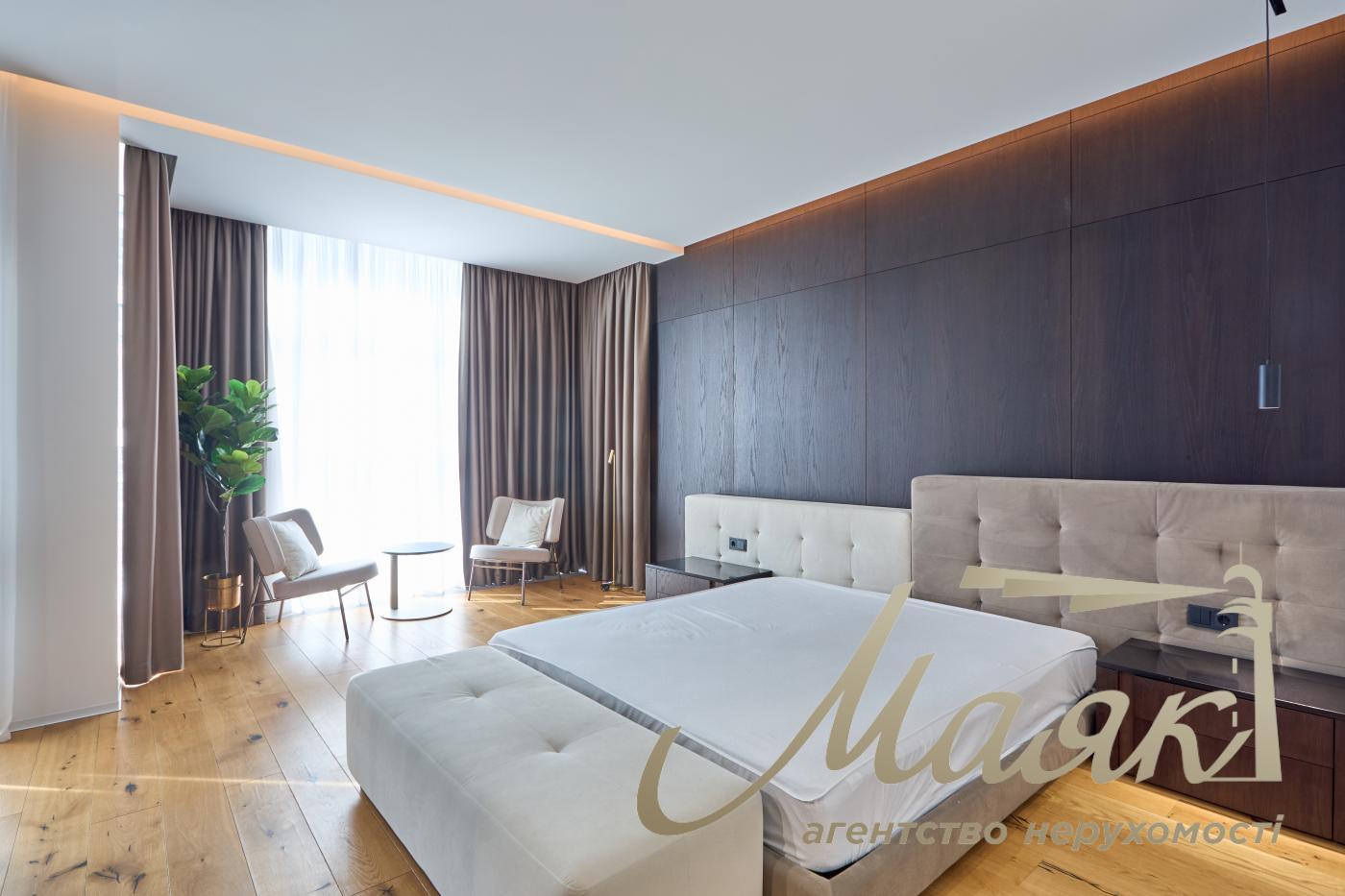 Rent 5-room apartment LCD Novopecherskie Lipki, Verkhoglyada street (Dragomirov)