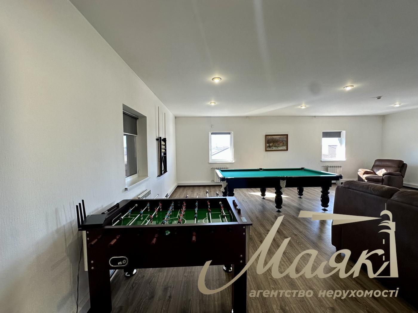 Rent a front building (656m2) on 7.5 hectares, Sadovaya street, with. Sofievskaya Borschagovka