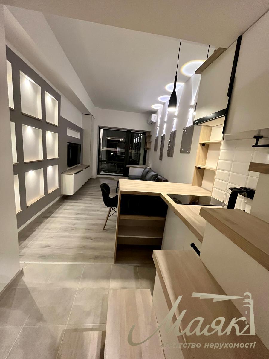 Продажа двухуровневой 1-комнатной квартиры в центре Подола, м. Контрактовая площадь