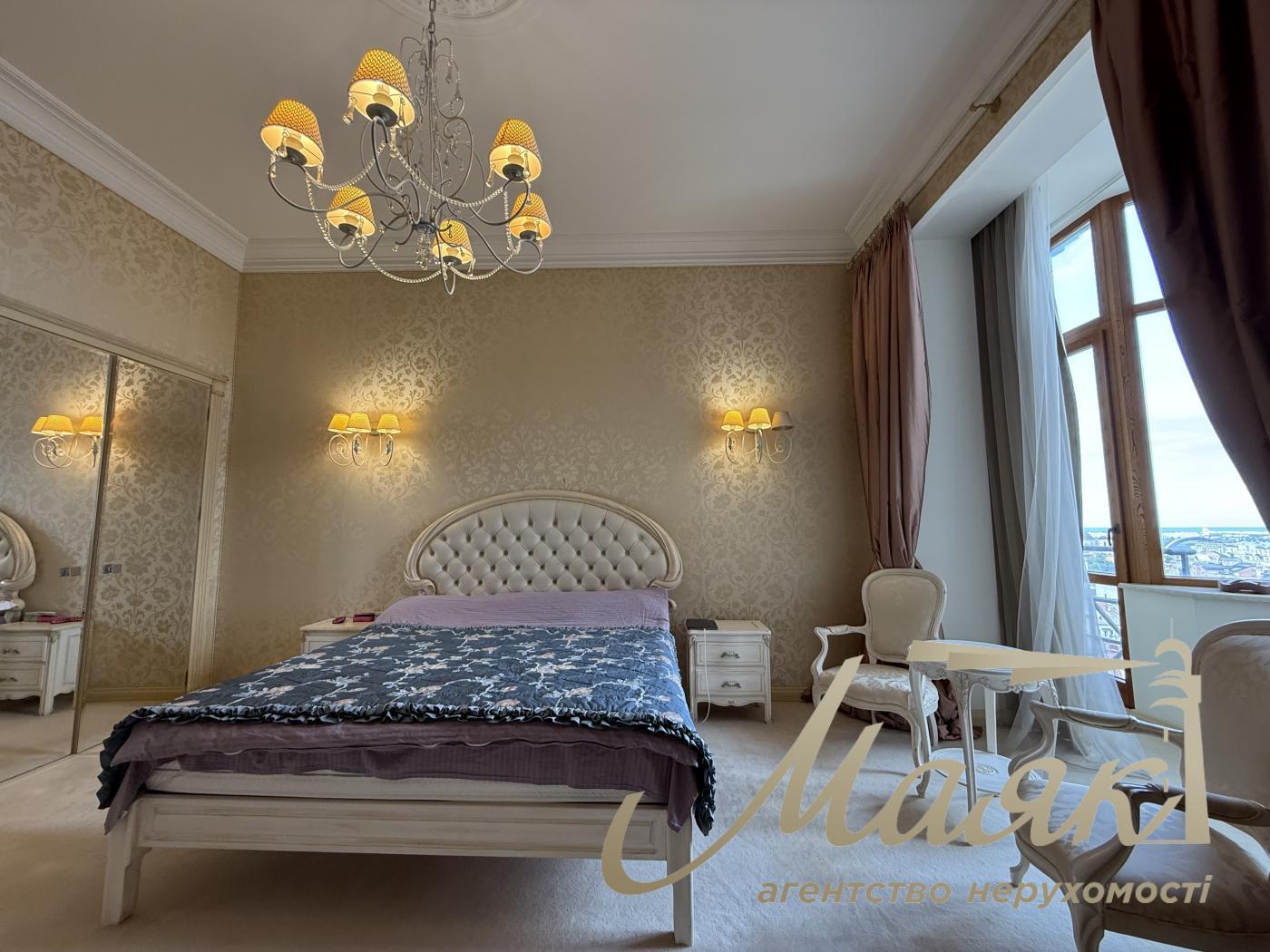 Аренда видовой 3к квартиры 245 кв. м на ул. Паторжинского 14, Центр, Шевченковский район