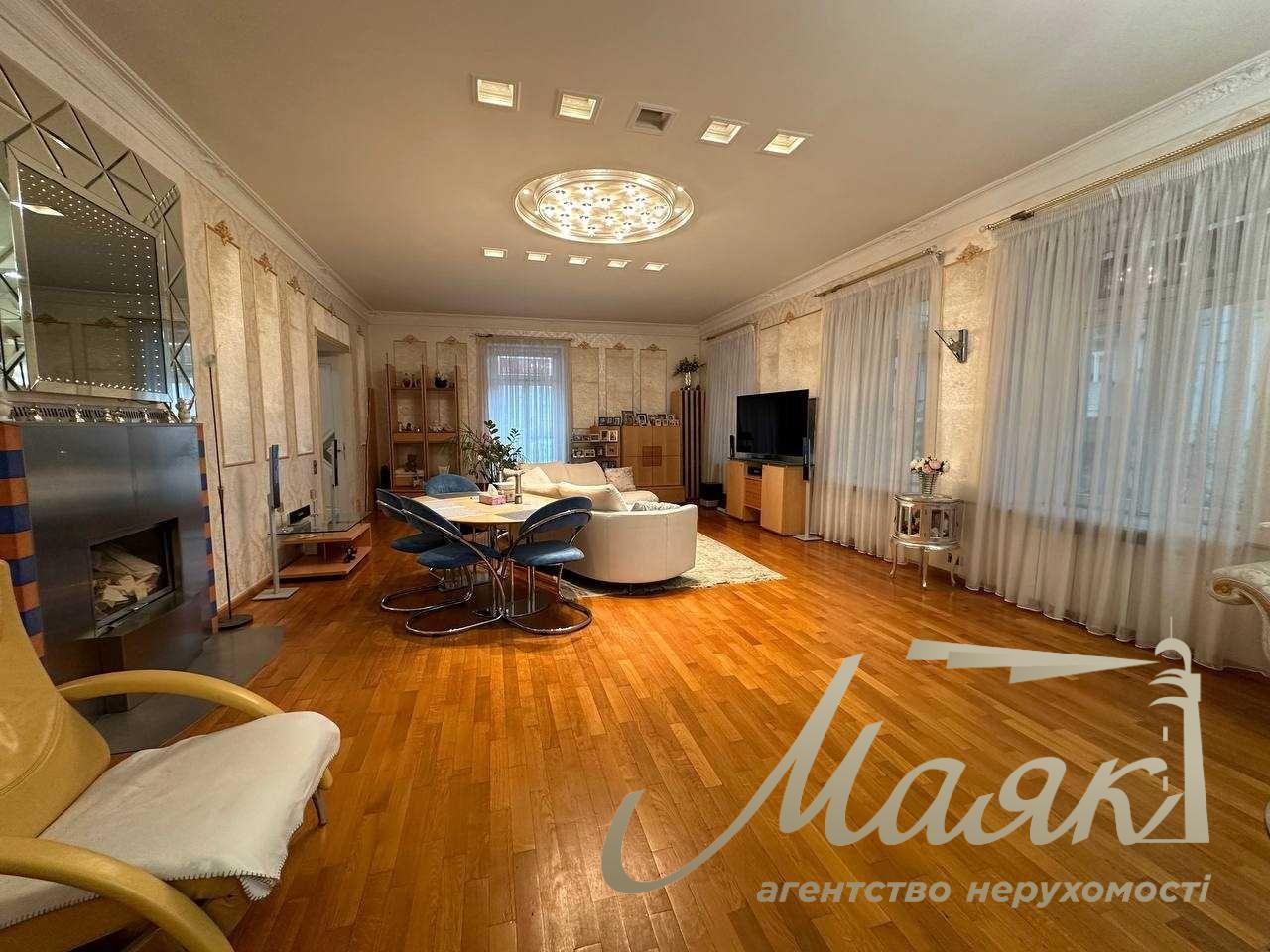 Аренда помещения под офис 180 м² в самом центре Киева, на Майдане Независимости