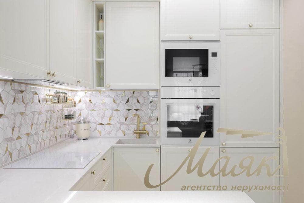 Продажа дизайнерской квартиры 78,7 м² в ЖК «Файна Таун», ул. Салютная, м.Нывки
