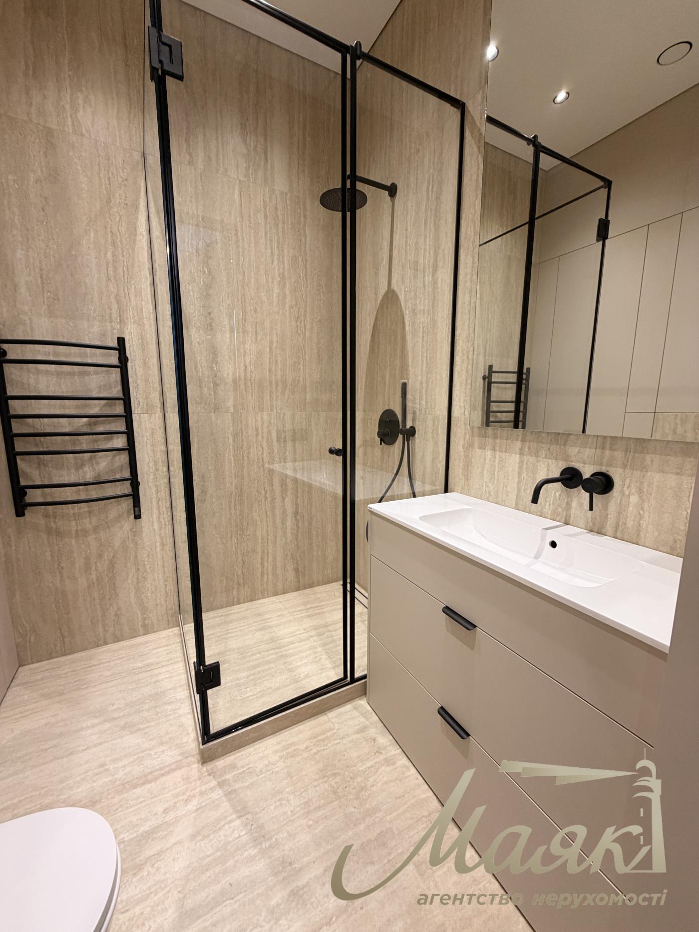 For sale 2-bedroom apartment Residential Complex A136, Antonovicha str.