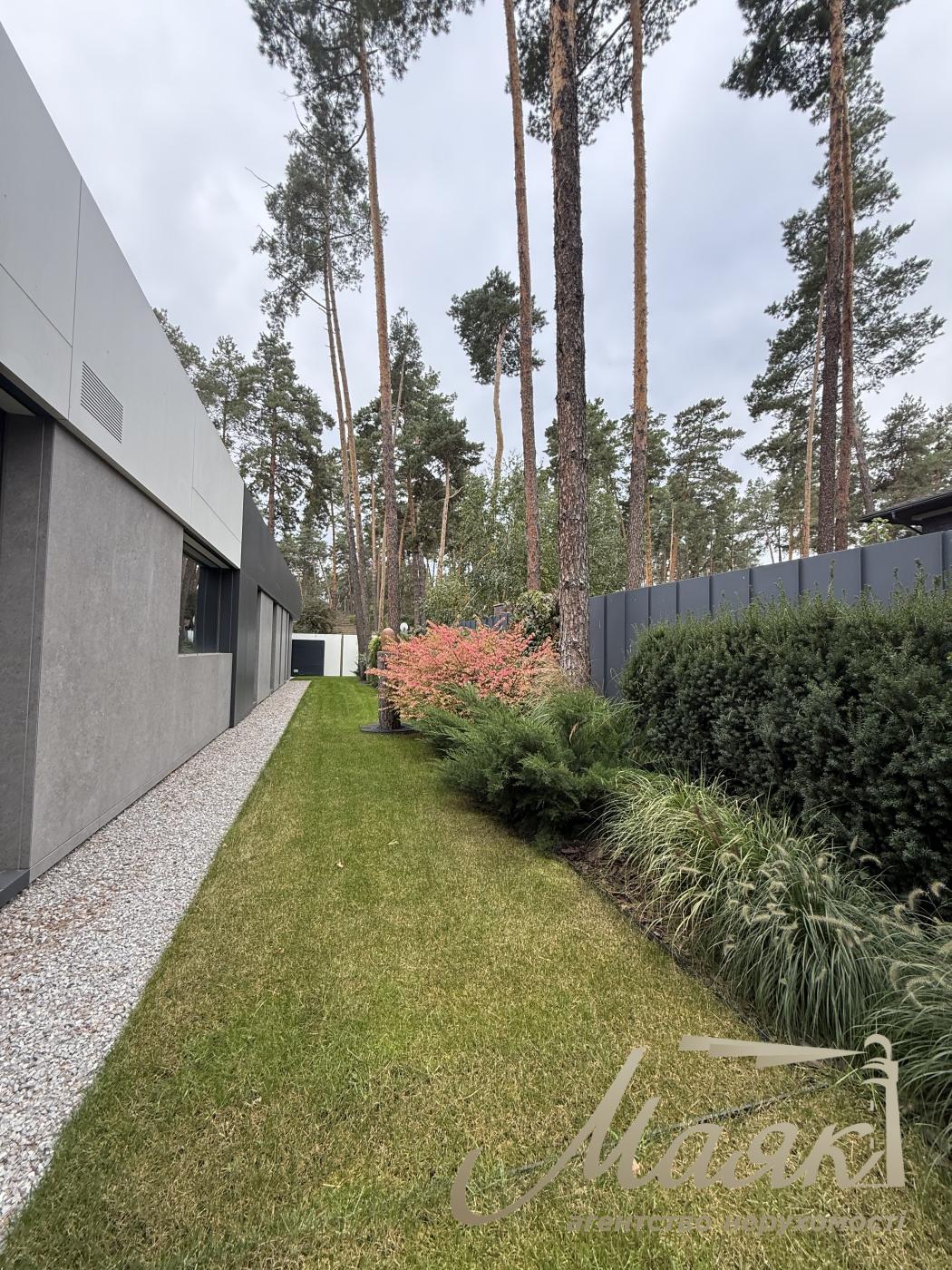 Продажа 1-этажного дома 305 м2, в Плютах