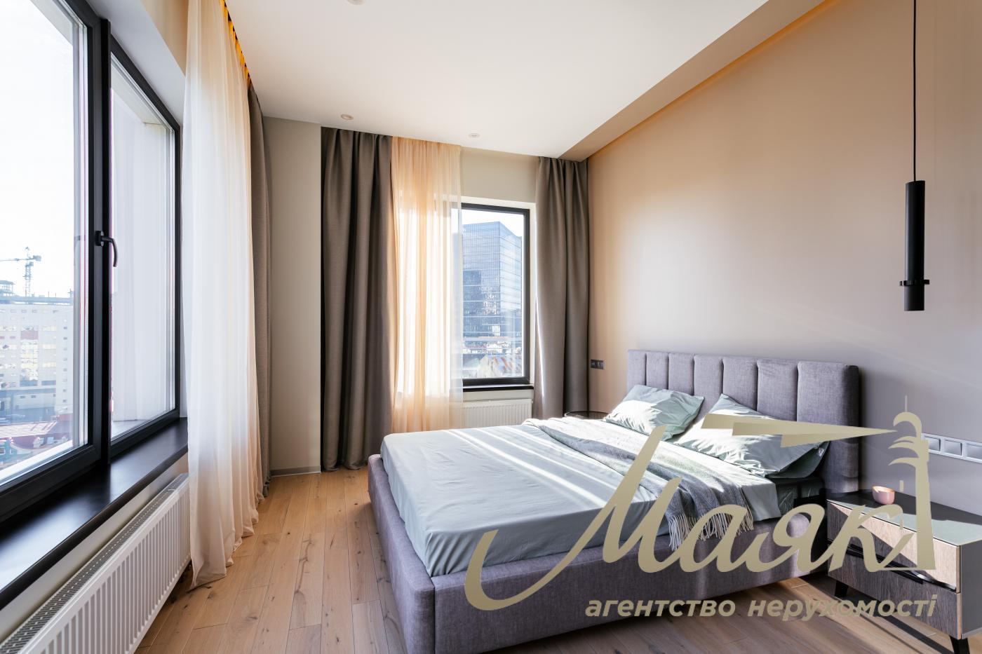 Продаж 3х-кімнатної квартири 86 м2 в ЖК "ЖК RESIDENT Concept House" Володимирська 86а, Київ