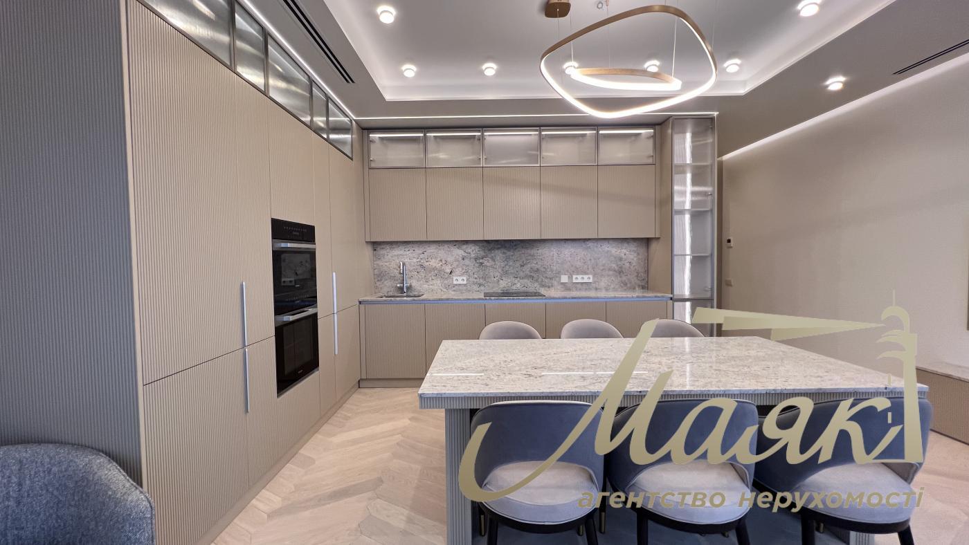 Продажа 4к пентхауса, 184м2, с ремонтом ЖК Владимирский