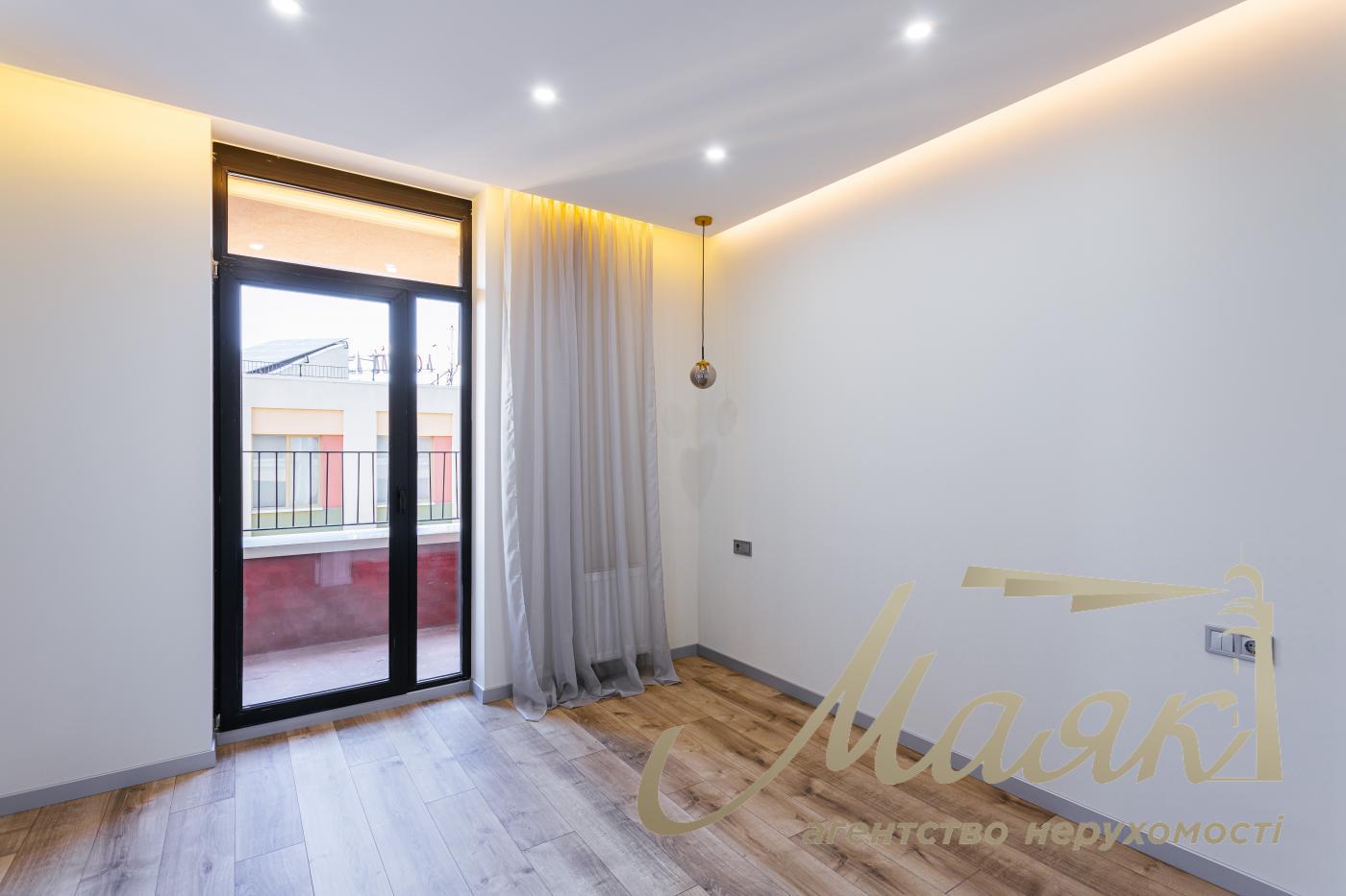 Продаж 3х-кімнатної квартири 86 м2 в ЖК "ЖК RESIDENT Concept House" Володимирська 86а, Київ