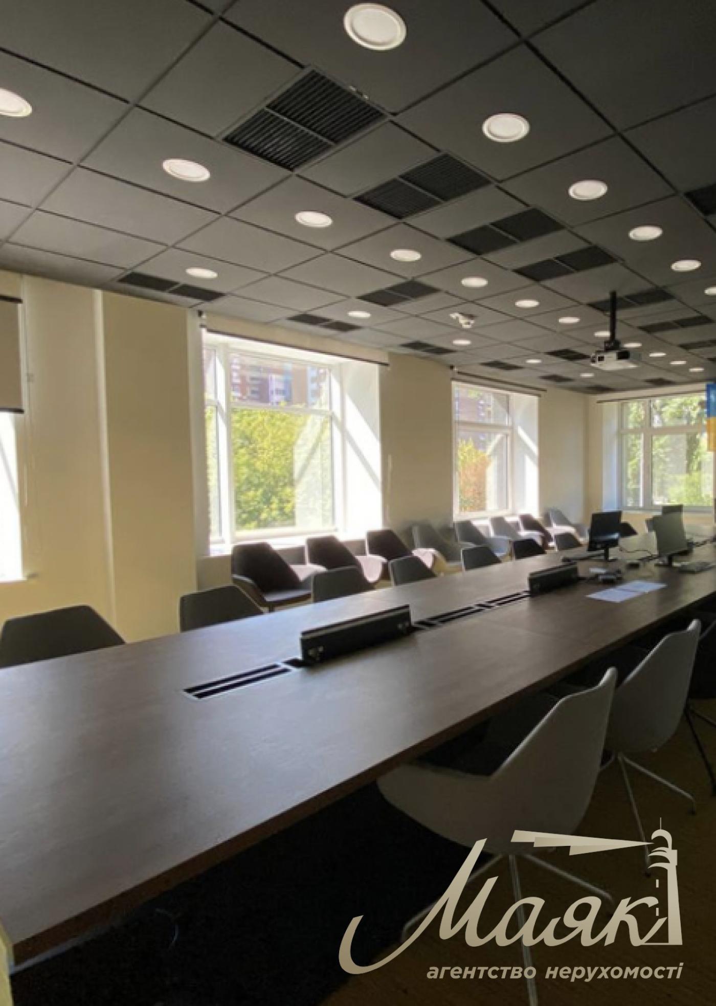 Rent office, building st. Kovpaka 29, Pechersk, Kyiv