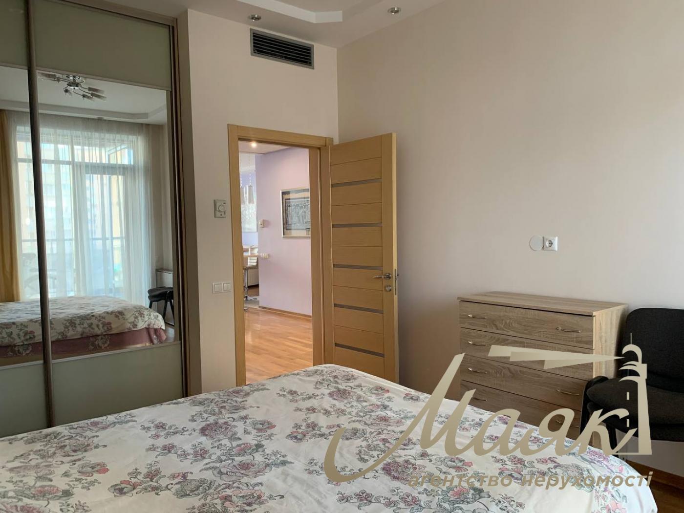 Продаж 3к видової квартири ЖК Рів'єра Ріверсайд, Лівобережна