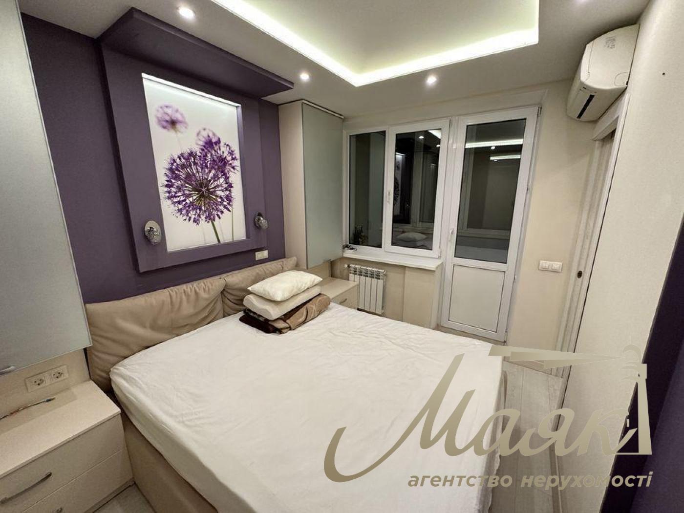 Оренда 4-кімнатної квартири, 77м2, стм. Університет, Центр, Київ