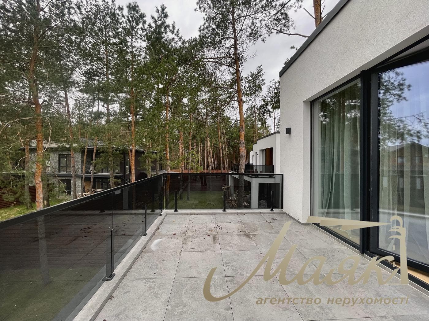 Rent a 150-square-meter two-story house in the “GoldFish” residential complex, Lebedevka, Vyshgorod District