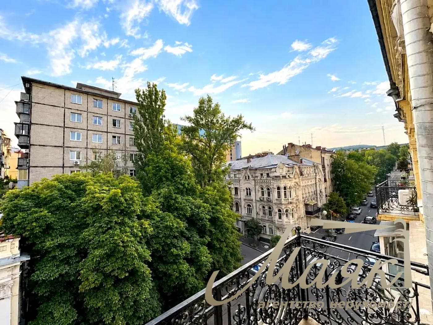 Оренда 2-кімнатної квартири на вул. Мала Житомирська, 16/3.