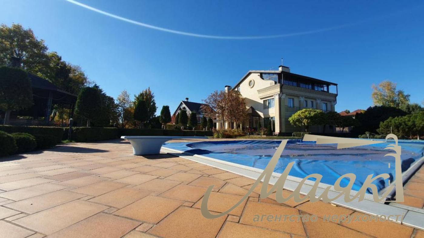 Sale of house 700m2 Kozin