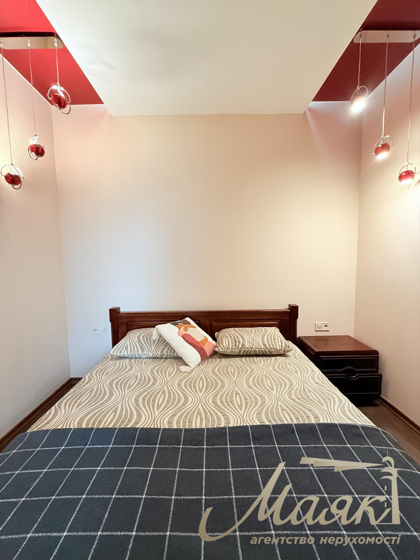 Rent 1-bedroom apartment 55 m² in LCD "Novopecherskie Lipki" str. Dragomirova, 20, 11th floor, Pechersk district, Kiev.