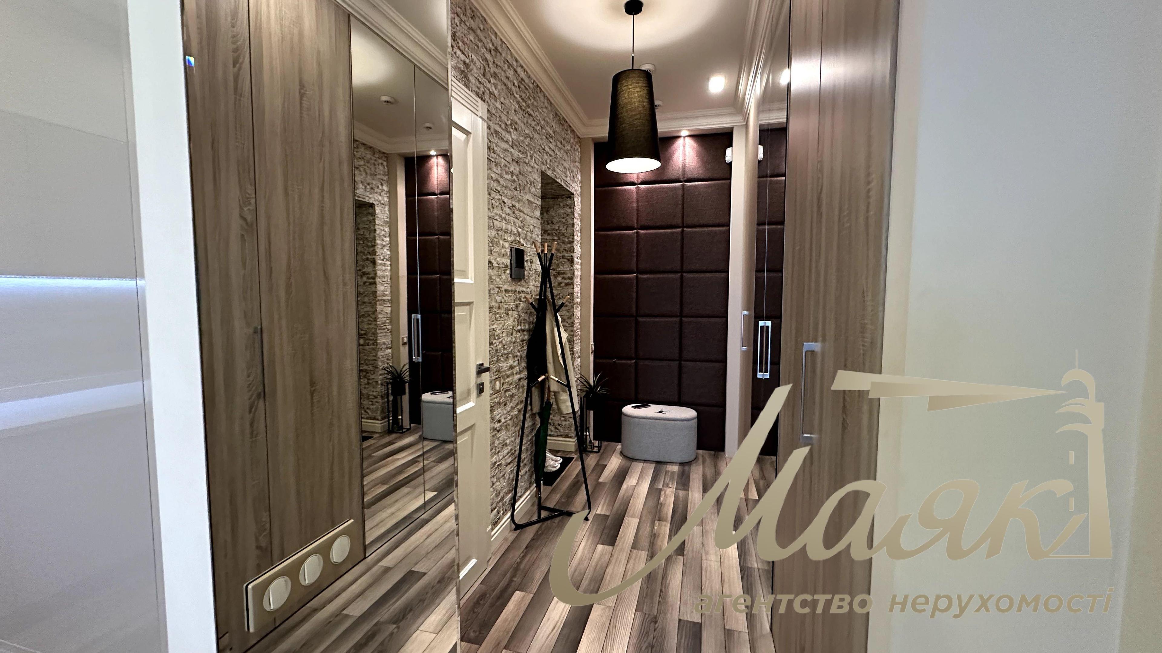 Продаж 1-кімнатної квартири 45м2 з ремонтом у ЖК "Новопечерські Липки", Печерськ.