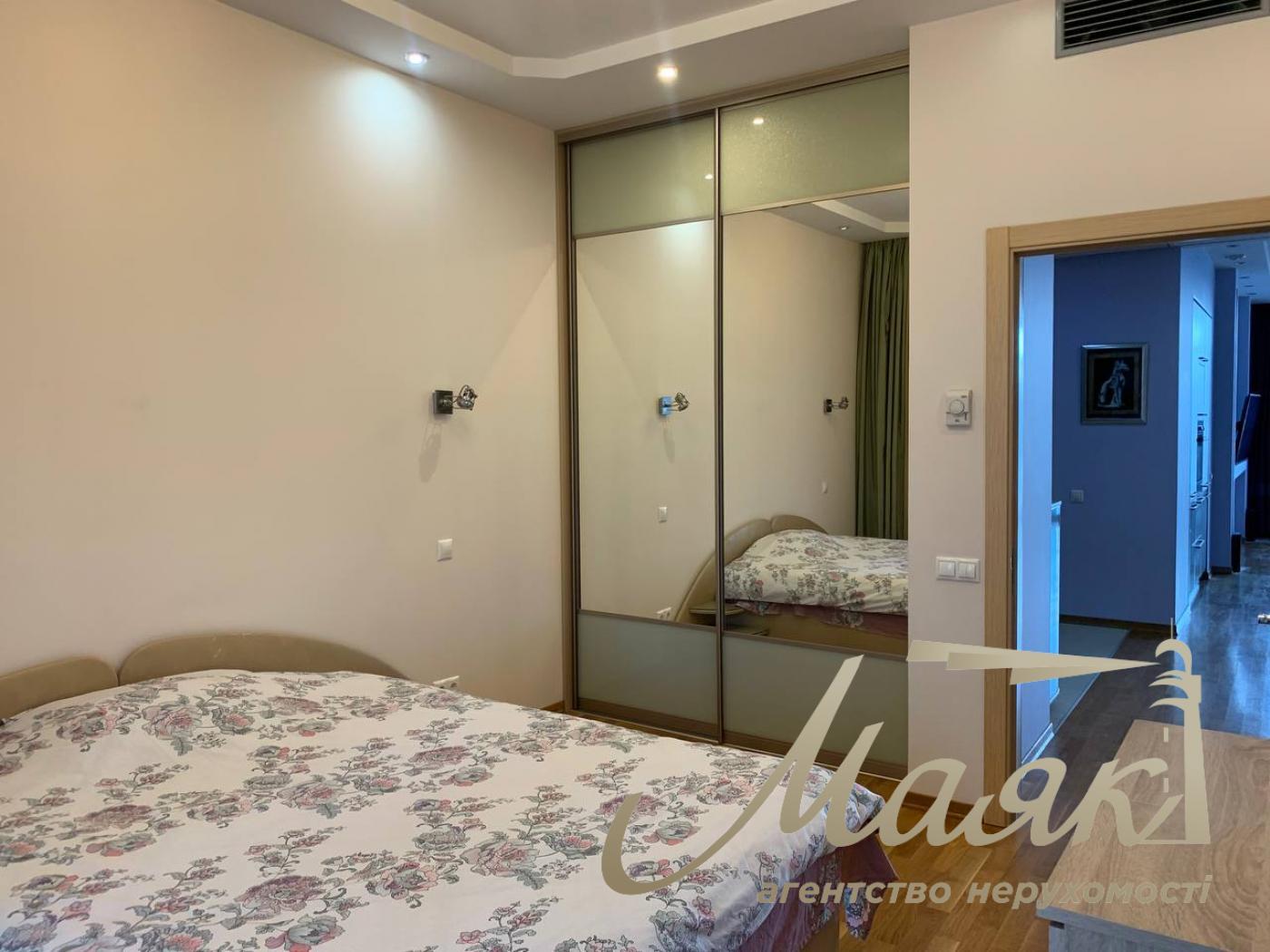 Продаж 3к видової квартири ЖК Рів'єра Ріверсайд, Лівобережна